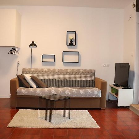 Apartments Zvezdica*** With Garden ซัมบราทิยา ภายนอก รูปภาพ